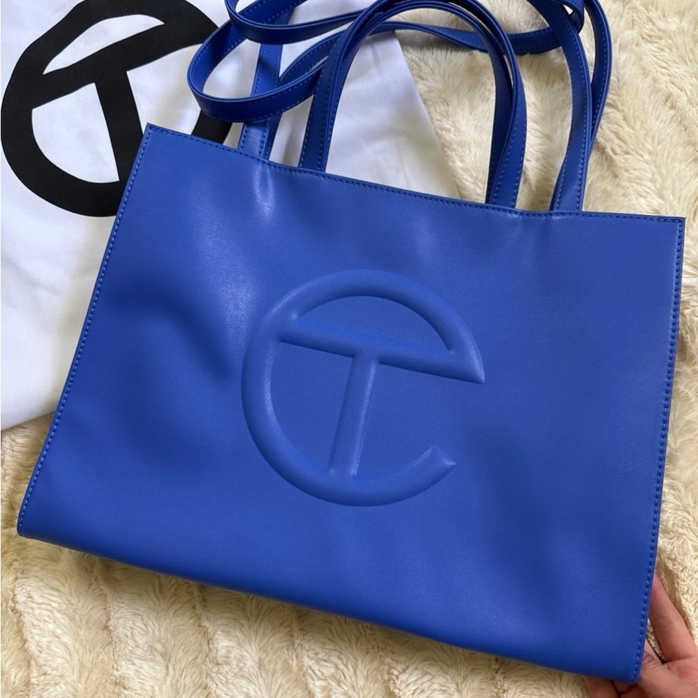 Telfar Medium Shopping Bag - Painter’s Tape - Picture 2 of 5